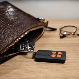 Télécommande 4 canaux pour porte de garage et portail SENTINEL SCS