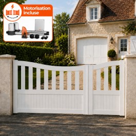 Portail battant électrique PVC blanc BREST INCURVÉ - largeur 2500 mm
