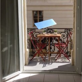 Réflecteur de lumière pour balcon