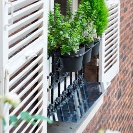 Réflecteur de lumière pour balcon