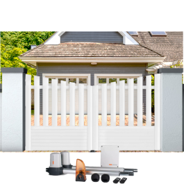 Portail battant électrique PVC blanc ALENÇON CONCAVE (en ambiance)