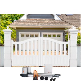 Portail battant électrique PVC blanc BREST GALBÉ (en ambiance)