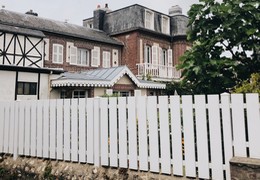 Comment délimiter son terrain avec une clôture ?