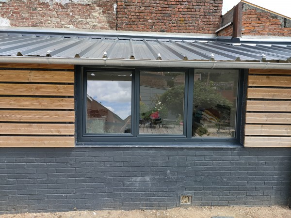 Fenetre PVC Laqué 7016 Exterieur / Blanc Interieur